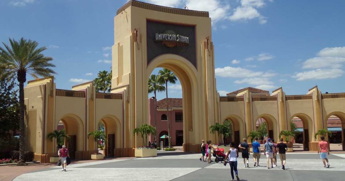 Universal Studios Florida's Entrance Arches Are Walled Off for a ...
