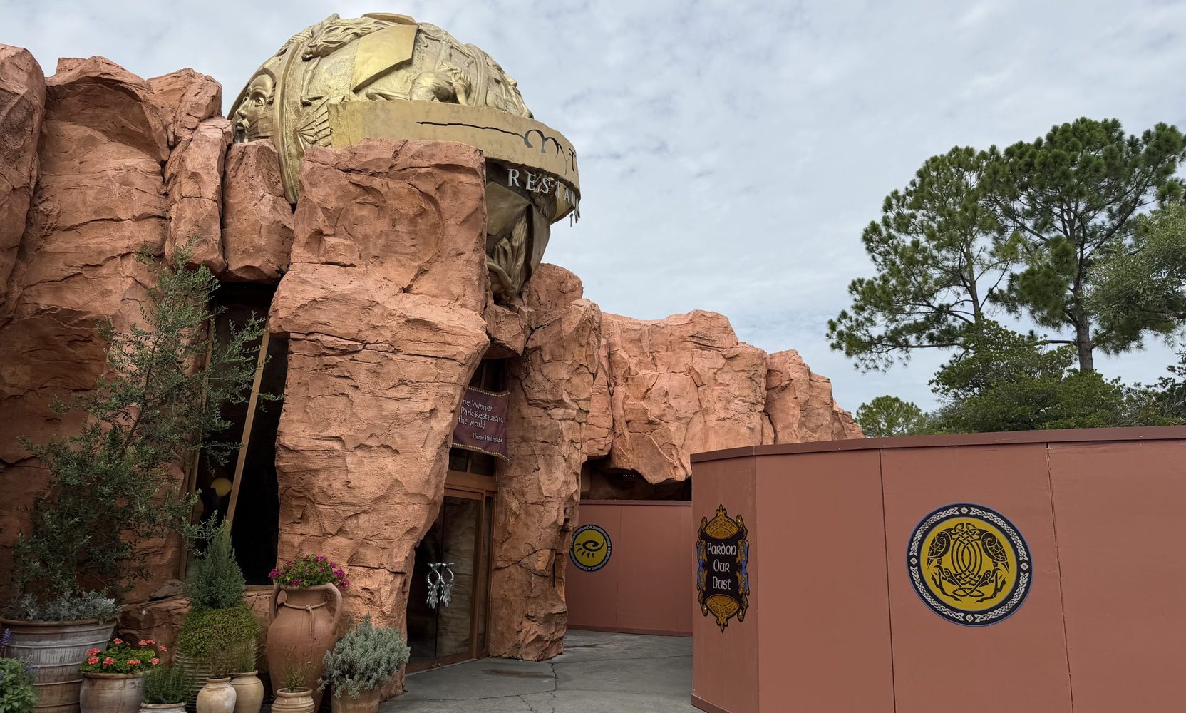 Construction Walls Now Surround Mythos as Universal's Demolition of The Lost Continent Reaches Its Last Corner