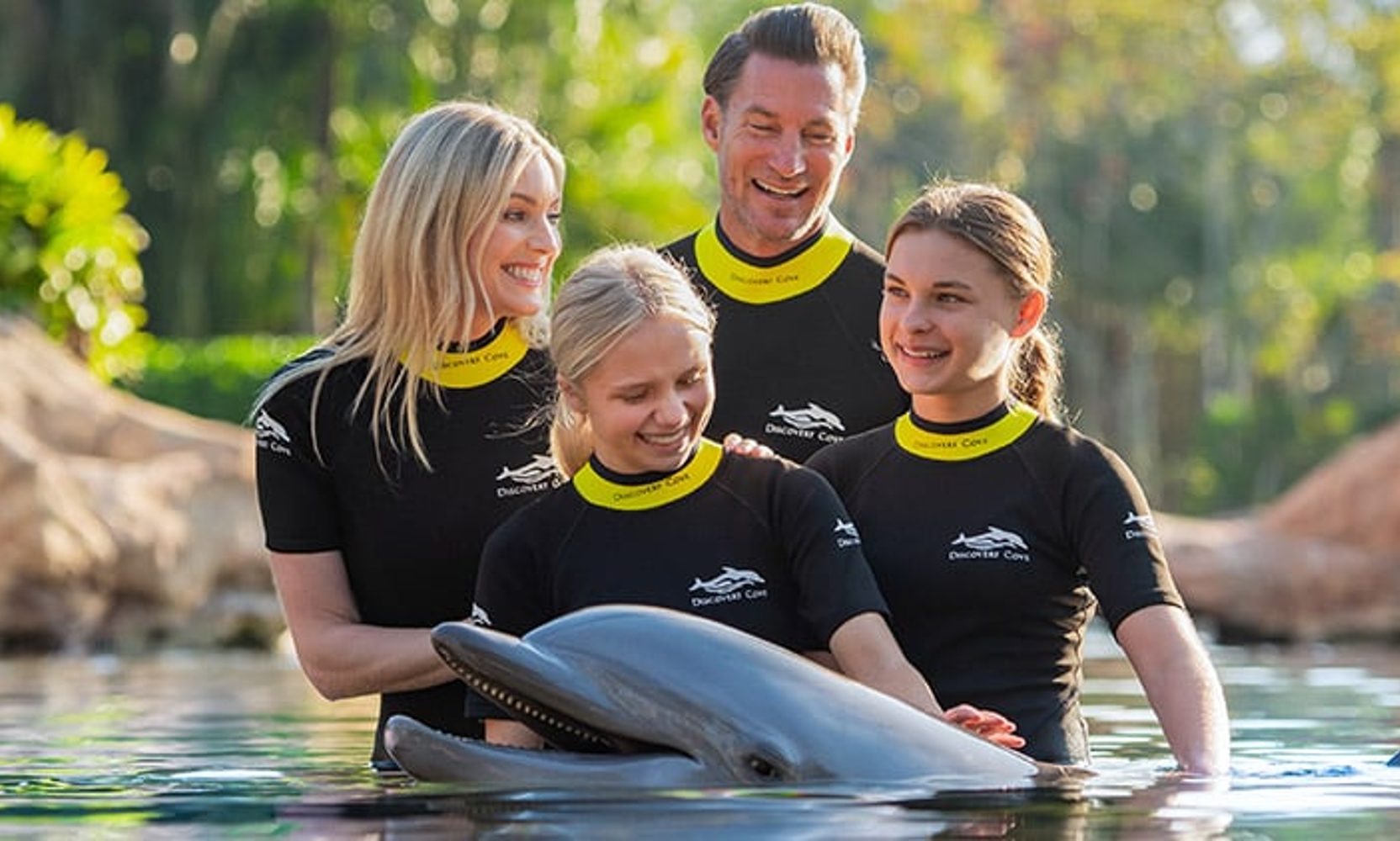 Discovery Cove's 30% discount now reaches into 2027, and the booking window closes September 13
