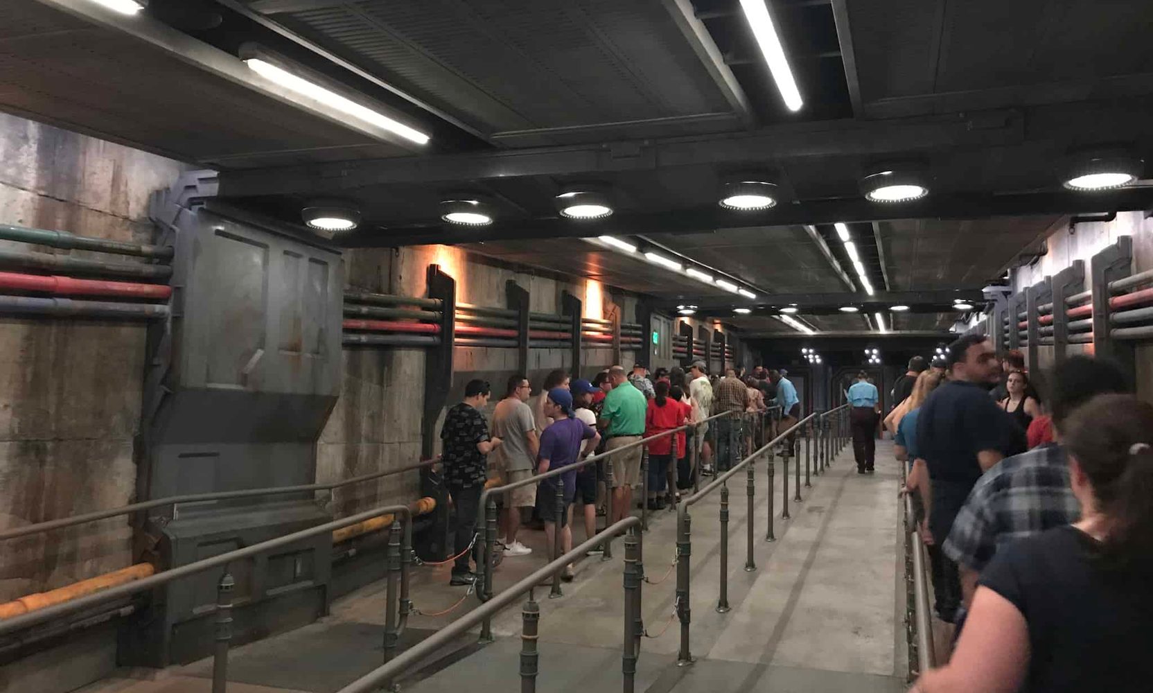 Two Groups Argued the Whole 80 Minute Wait for Avatar Flight of Passage Before the Fight Started, and a Second Video Surfaced Overnight