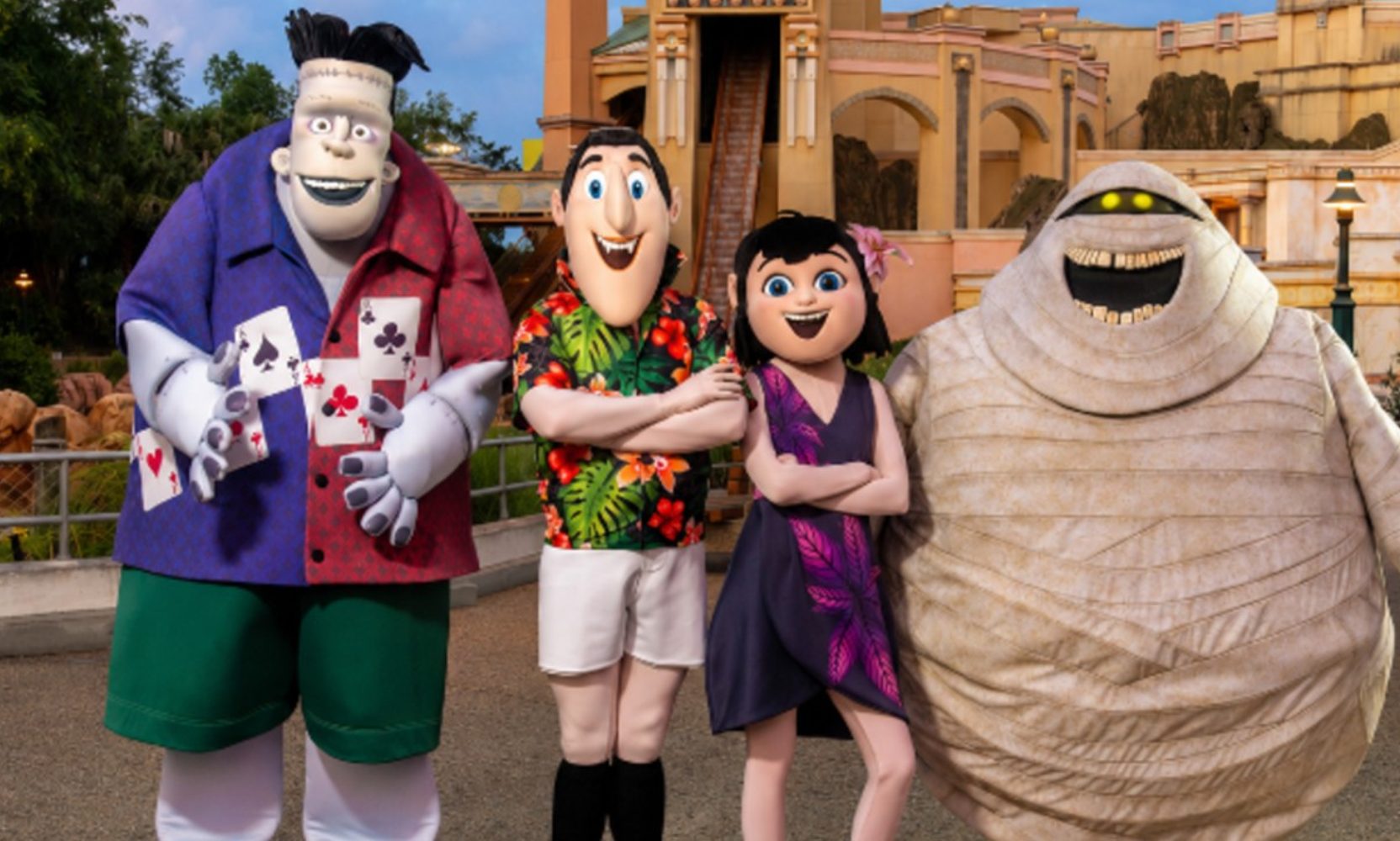 Hotel Transylvania Is Joining SeaWorld Orlando's Halloween Spooktacular, and Breakfast With Drac and Mavis Is $35.99 for Adults