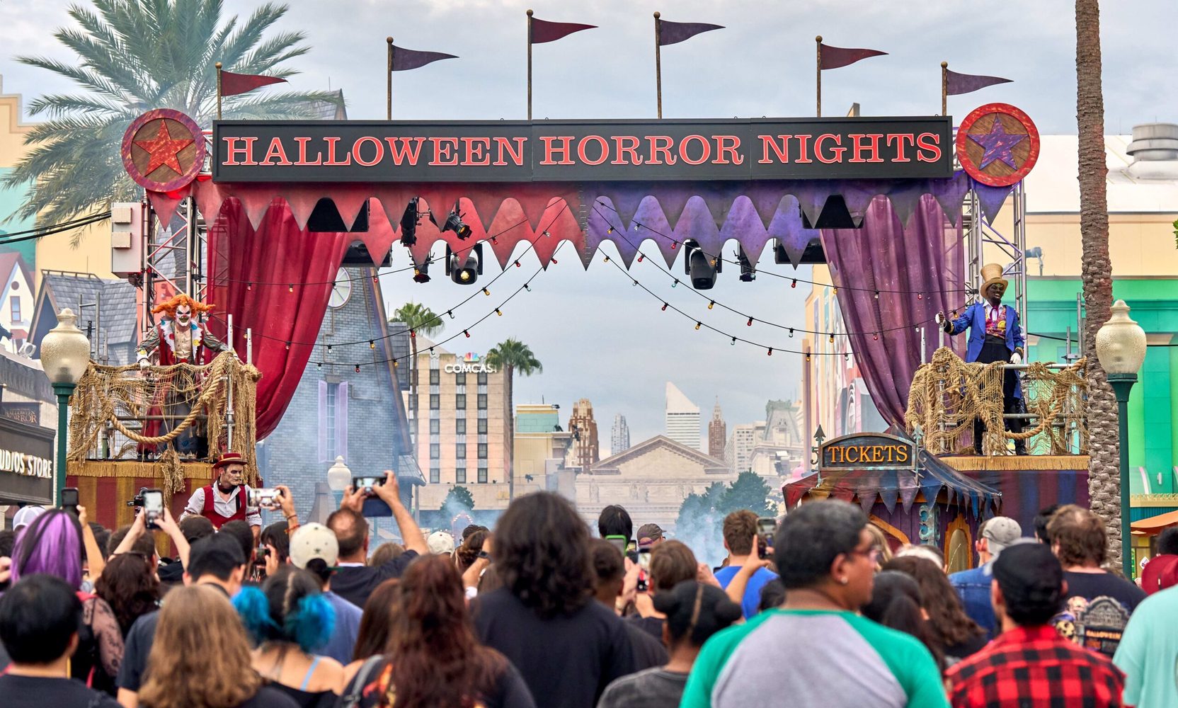 The HHN 35 Show Times Are Out, and the New Stranger Things Lagoon Show Runs Six Times a Night to Nightmare Fuel's Four