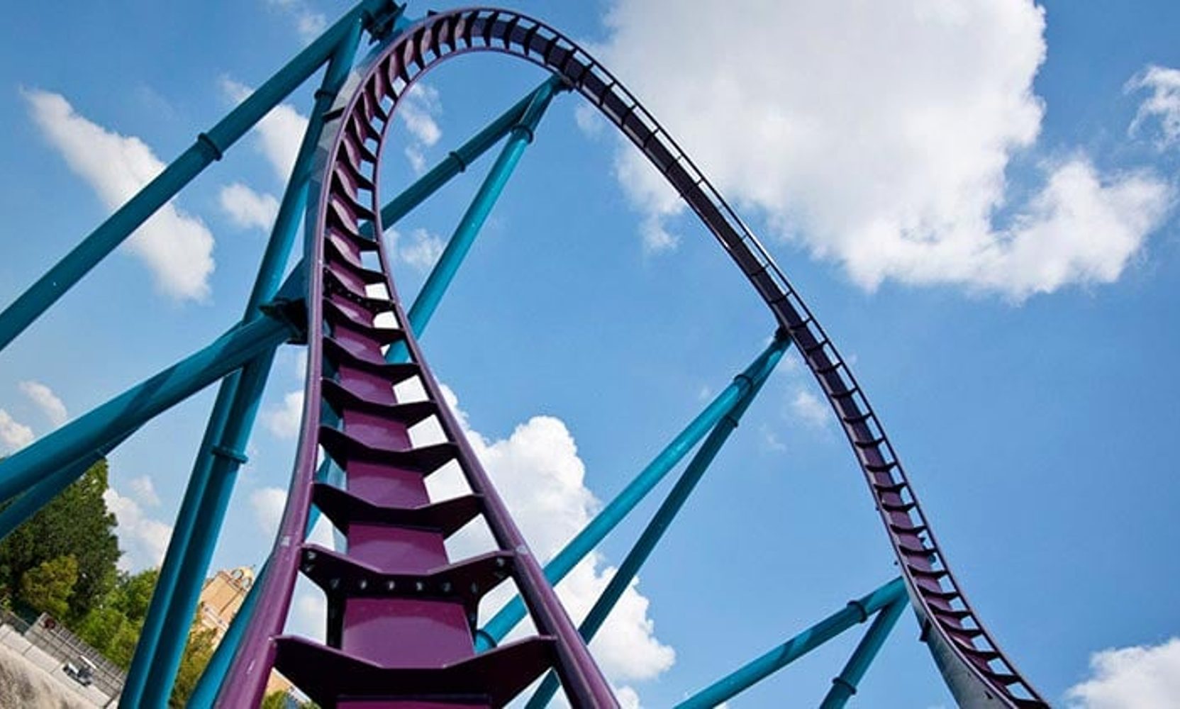 SeaWorld Orlando's Mako Is Closed a Day After a Rider Died on a Similar B&M Coaster at Six Flags Over Georgia
