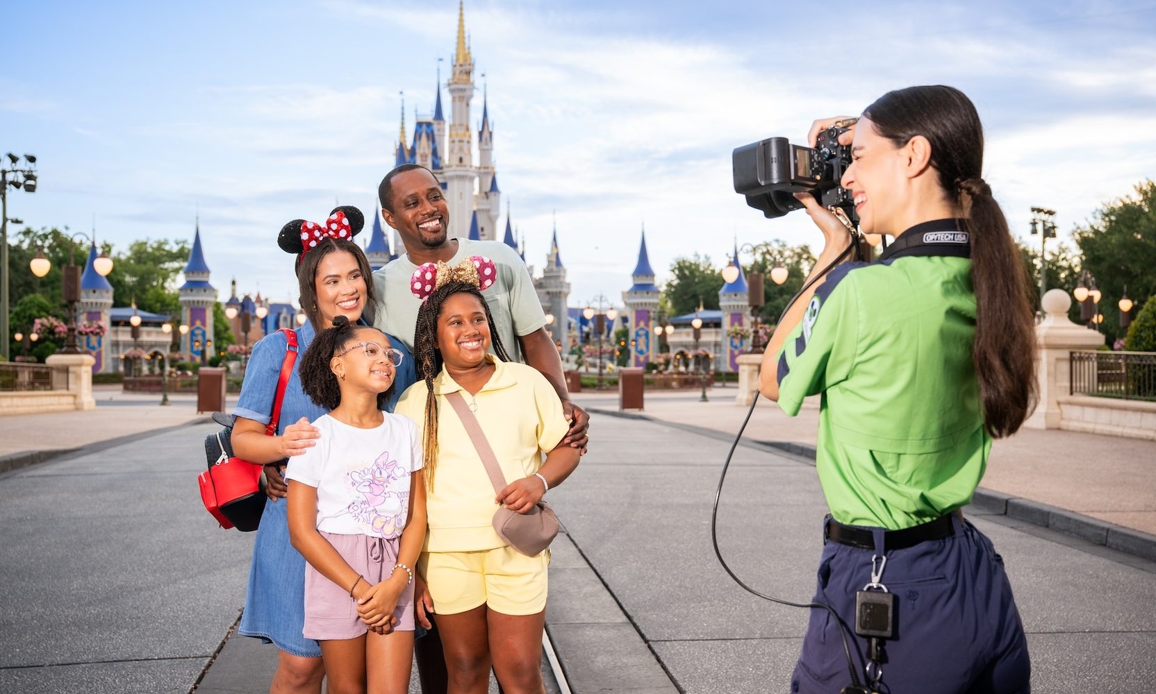 Disney PhotoPass at Walt Disney World: What It Costs, How Photos Link, and When Memory Maker Pays Off