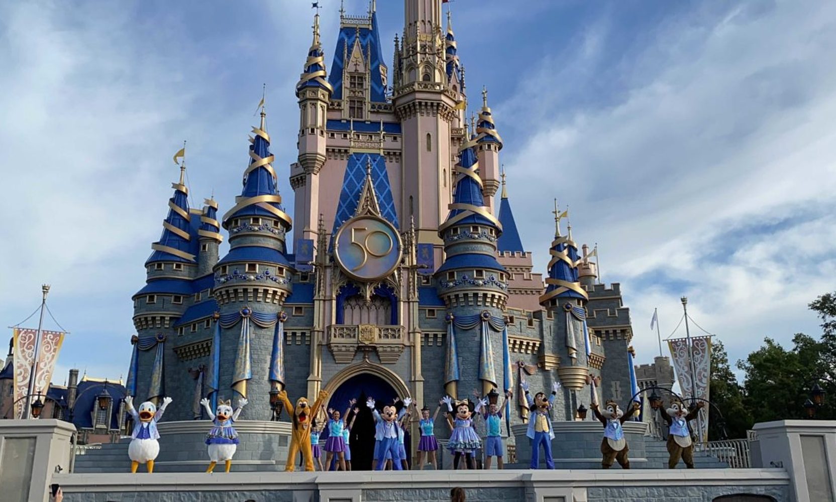 Disney Quietly Retires the Cinderella Castle "Let the Magic Begin" Welcome Show at Magic Kingdom: Audio-Only Opening Stays, Even After the Castle Repaint Wraps