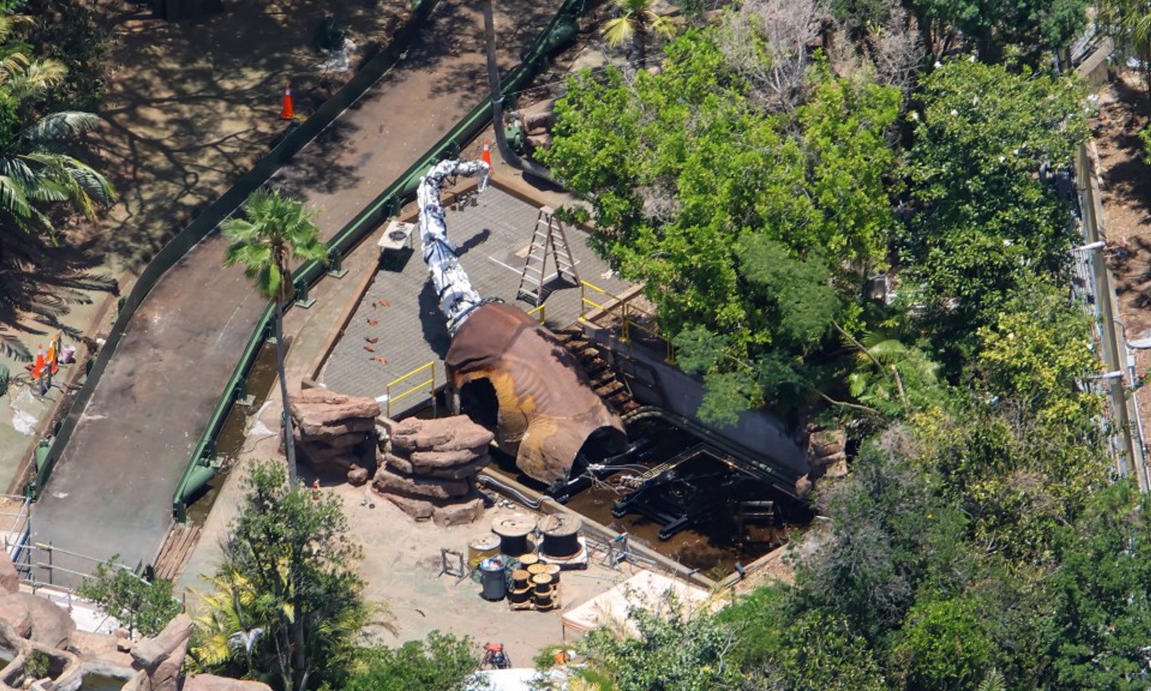Aerial Photos Show Universal Upgrading the Ultrasaur and Baby Stegosaurus Animatronics in the Jurassic Park River Adventure Refurb