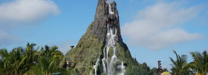 Kala & Tai Nui Serpentine Body Slides