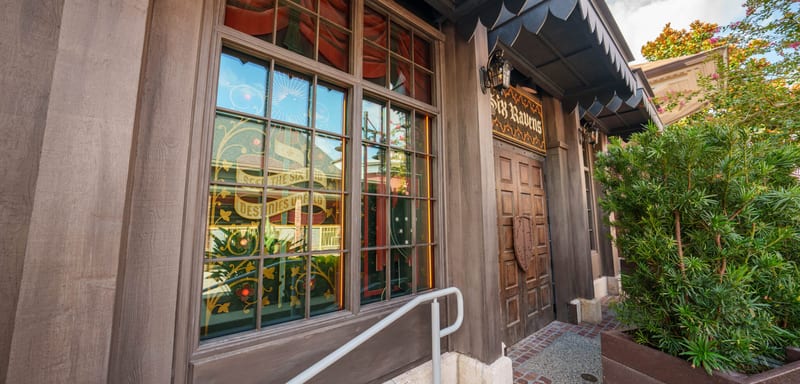 Disney Posted Six Ravens' Opening Hours at Disney Springs and the Full Menu Surfaced, Then the Gideon's Bakehouse Spinoff Didn't Open