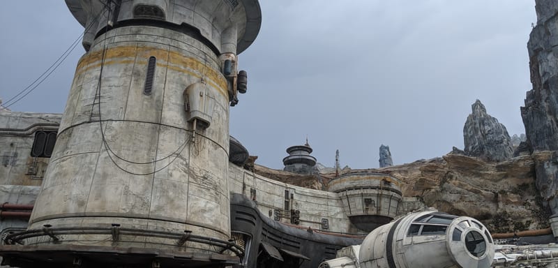 Millennium Falcon: Smugglers Run's Preshow Doors Are Working Again After Years Stuck Open at Disney's Hollywood Studios