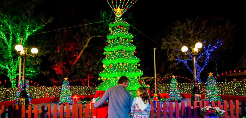 Legoland Florida Brings Back the Christmas Bricktacular Name, Adds a Drone Show and a Rap Battle, and Drops Four Activities From the Page