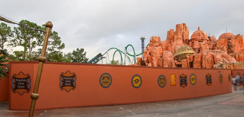 Treasures of Poseidon Has Been Demolished, and the Hulk Coaster Now Shows Over The Lost Continent Wall