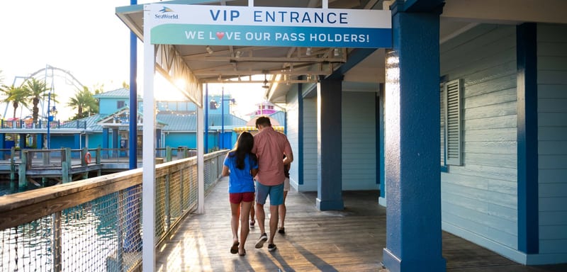 SeaWorld Orlando's Ultimate VIP Tour Drops to $550 From $600, but the 10% Pass Member Discount Is Gone
