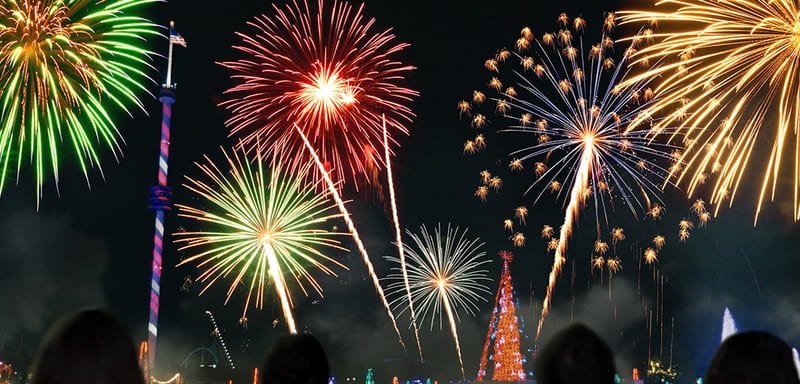 SeaWorld Orlando's Christmas Cookies and Cocoa Fireworks Party Now Starts at $29.99 for Adults, Half Last Year's $59.99