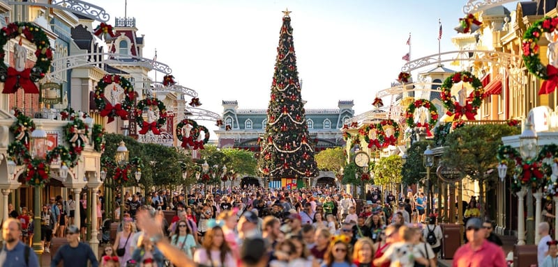 Disney World's Christmas Week Hours Are Out, and Magic Kingdom Opens at 9am, an Hour Later Than Last Year