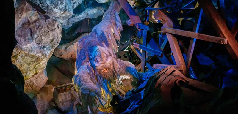 The Expedition Everest Yeti Gets a Steady Floodlight, and Blog Mickey Says Its Lunge Mechanism Now Shows