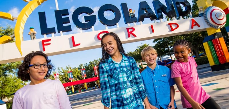 Legoland's $8 Shuttle Now Picks Up Near Universal Orlando, and Its Booking Calendar Runs Through January 3