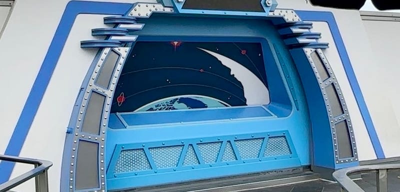 Magic Kingdom Quietly Strips the Toy Story Theming From Its Old Buzz Lightyear Meet-and-Greet in Tomorrowland