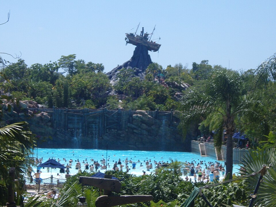 Typhoon Lagoon Surf Pool