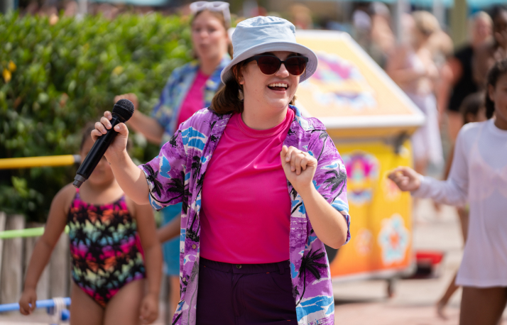 Bar trivia at Ke-Re's Bar at Aquatica Orlando during the Aloha to Summer event.