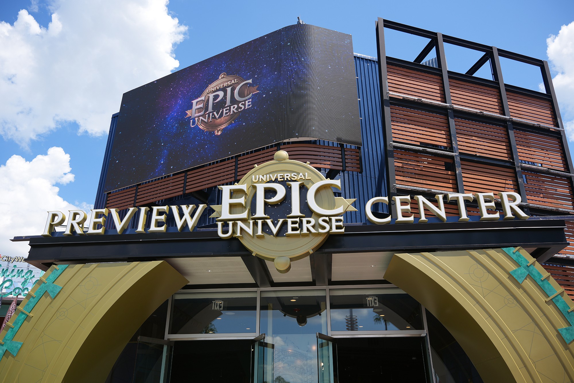 Universal Orlando Weekly News: Express Now Launches, Preview Center Closes, and Big CityWalk Changes (Week of April 13, 2026)