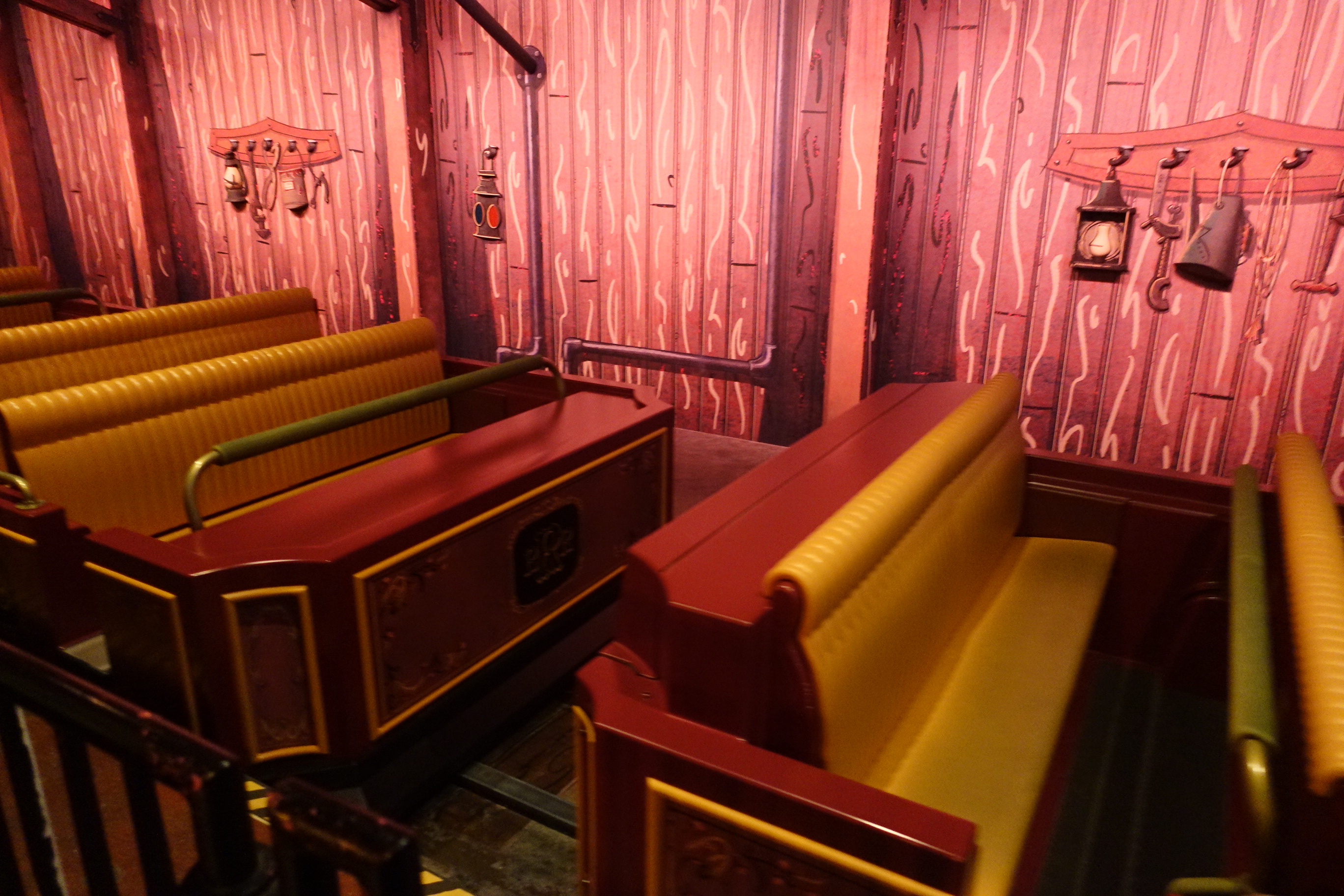 Mickey & Minnie's Runaway Railway
