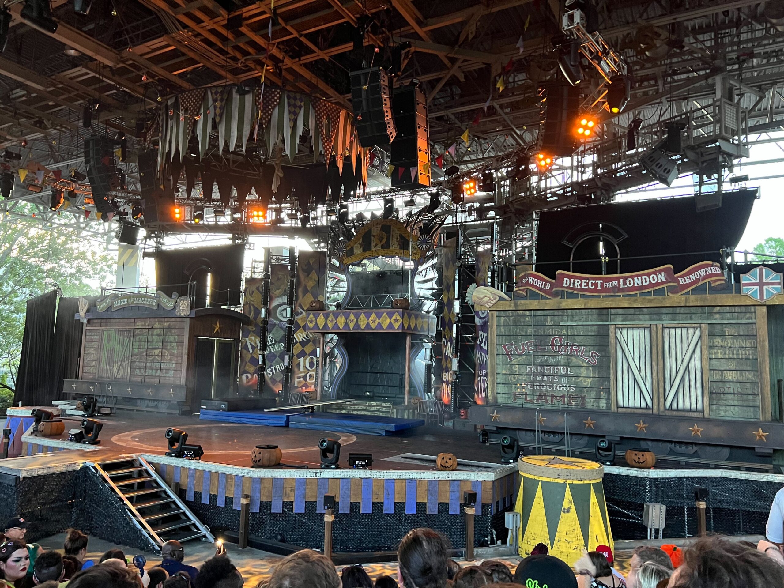 The Nightmare Fuel stage set at a past Halloween Horror Nights